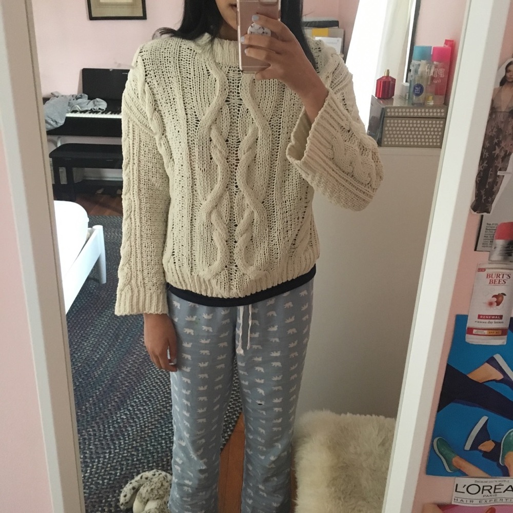 WHITE H&M SWEATER
